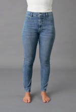 Gina Tricot - Denim season: 25% off all denim 💙 🔗SHOP:  ginatricot.com/xx/clothes/jeans