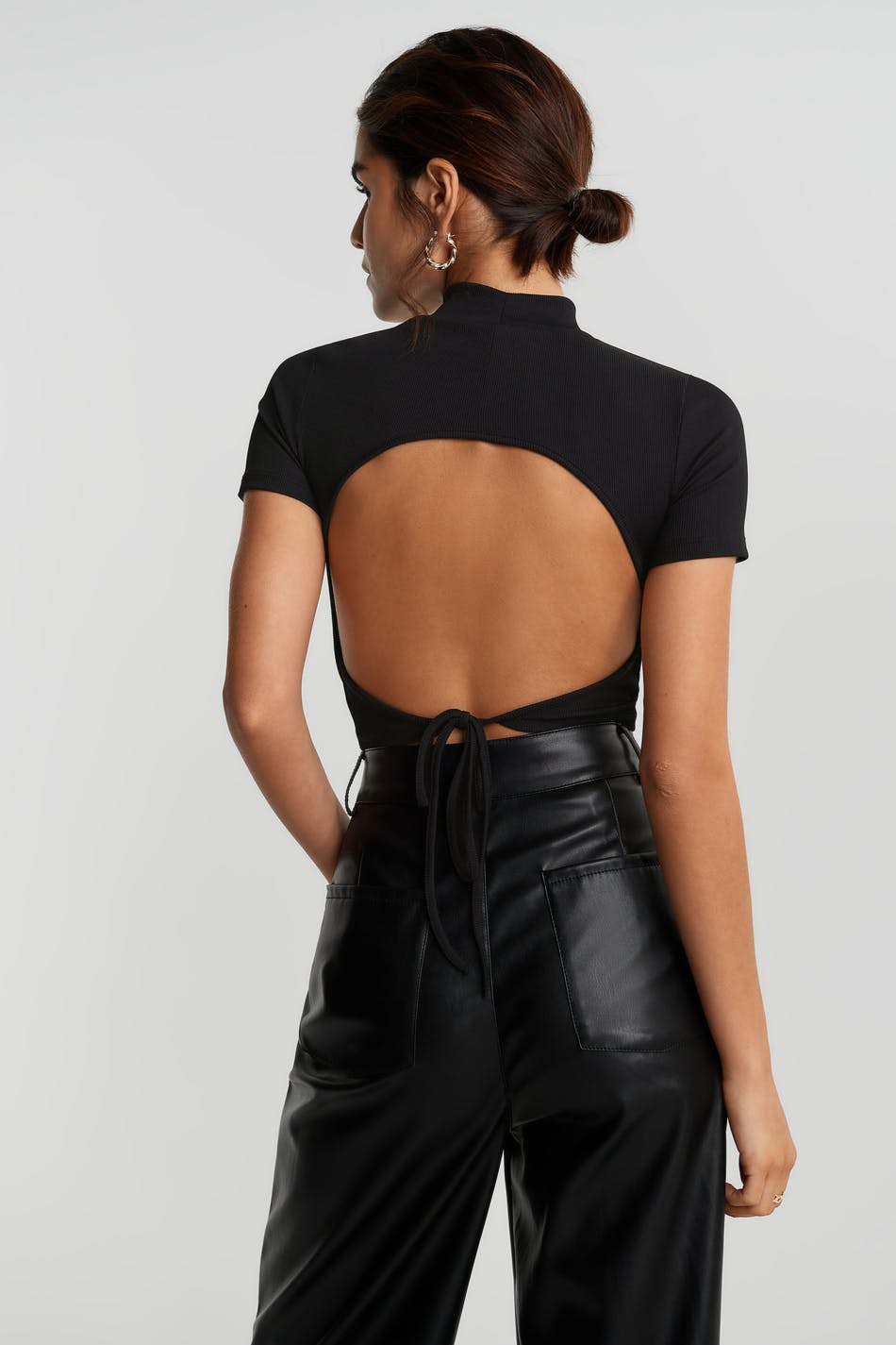 Backless Tops 