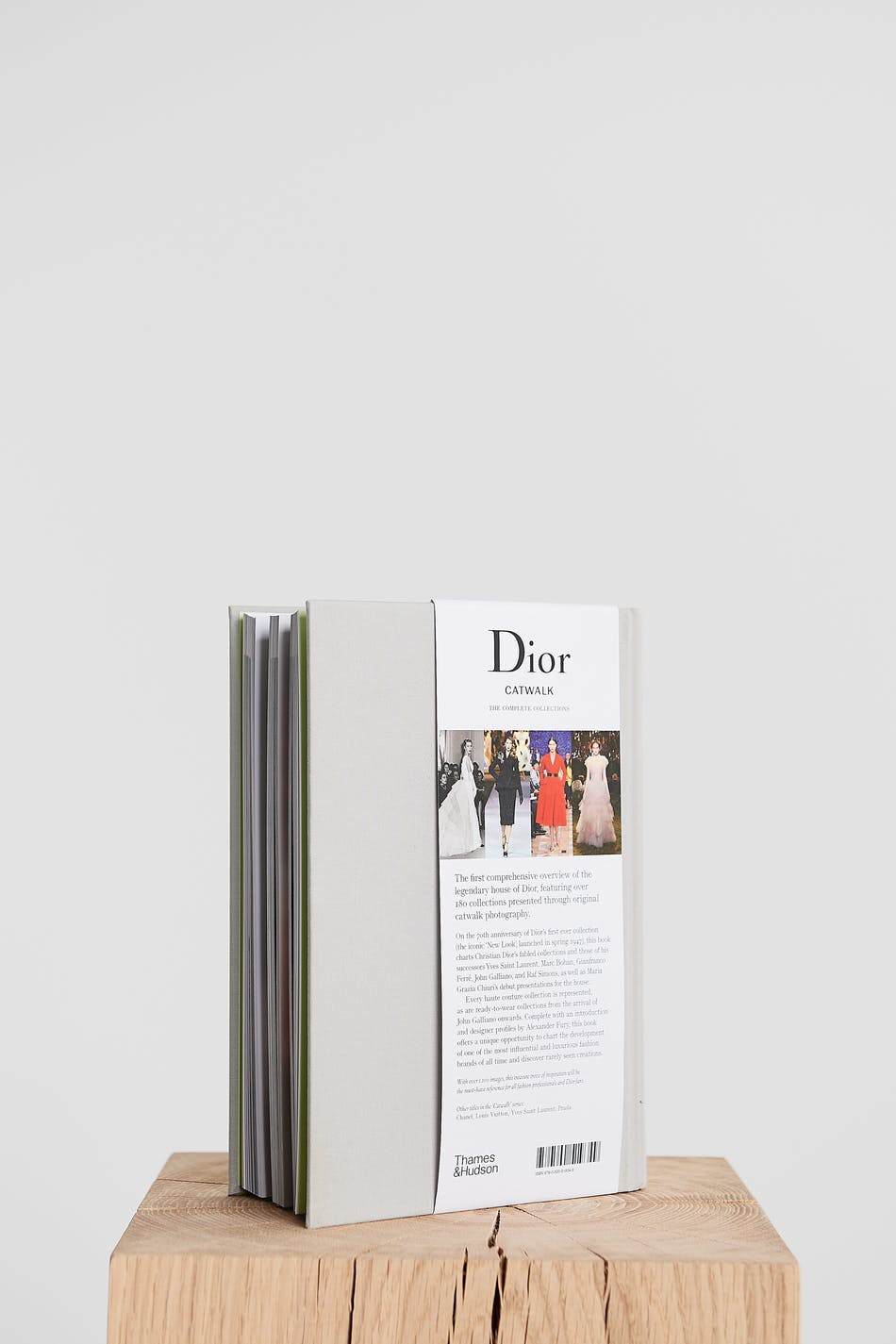 New mags dior catwalk book - Grey - Gina Tricot