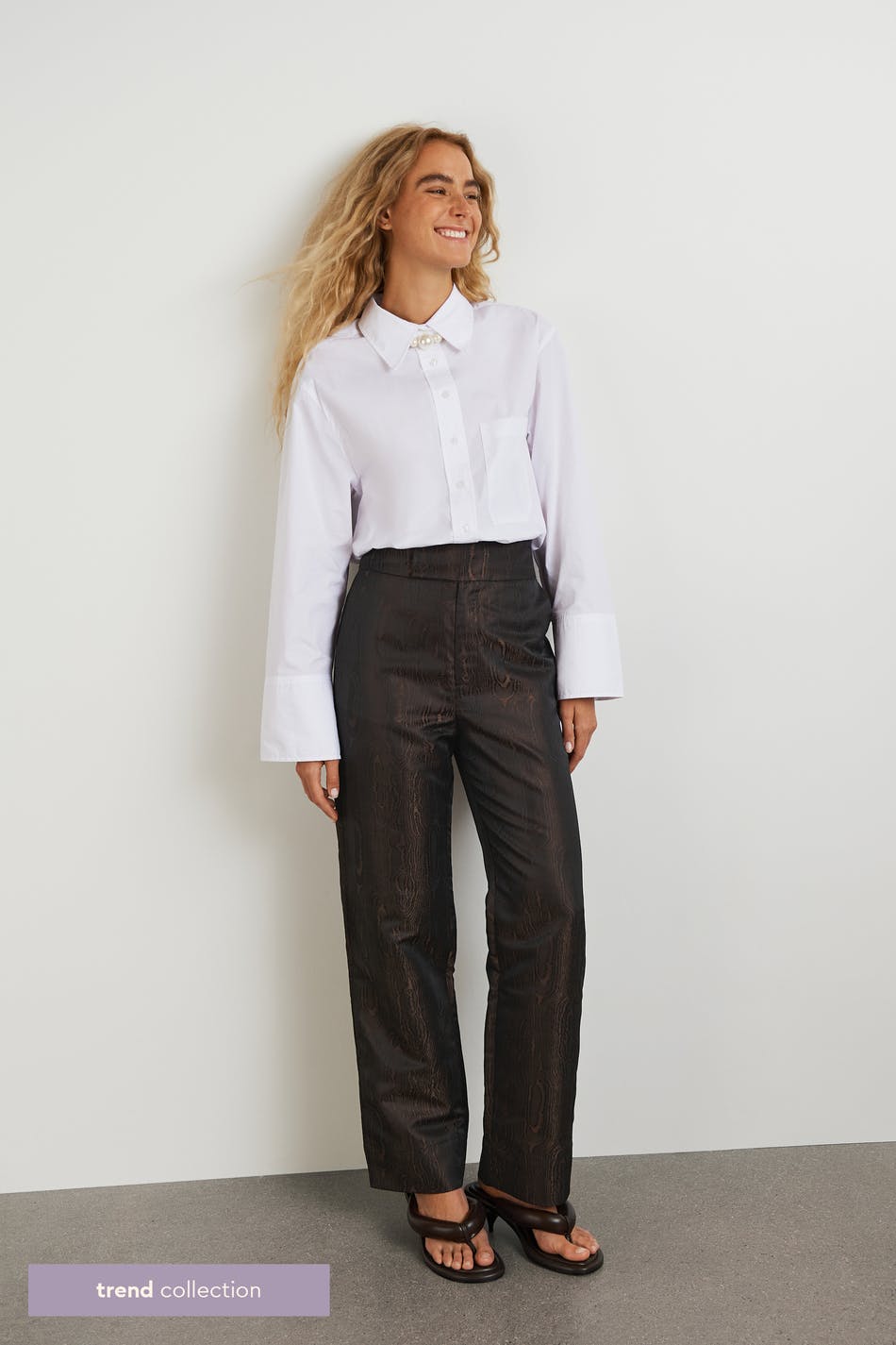 Relaxed viscose trousers