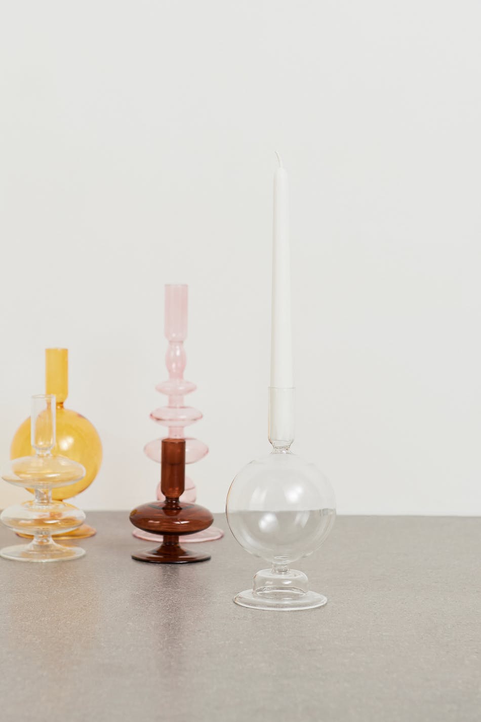 Sphere candle holder