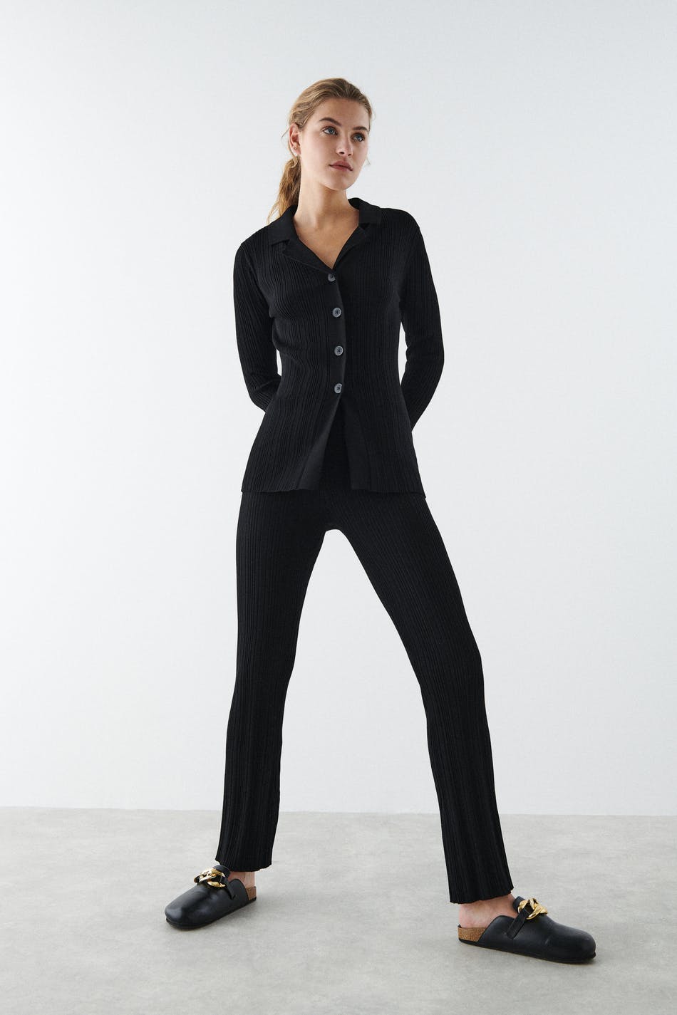 Wide suit trousers - Black - Women - Gina Tricot