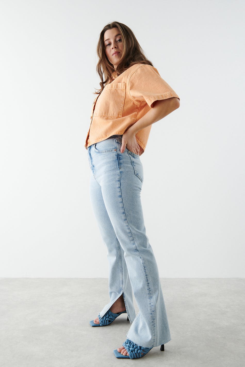 High waist petite slit jeans - Blue - Women - Gina Tricot