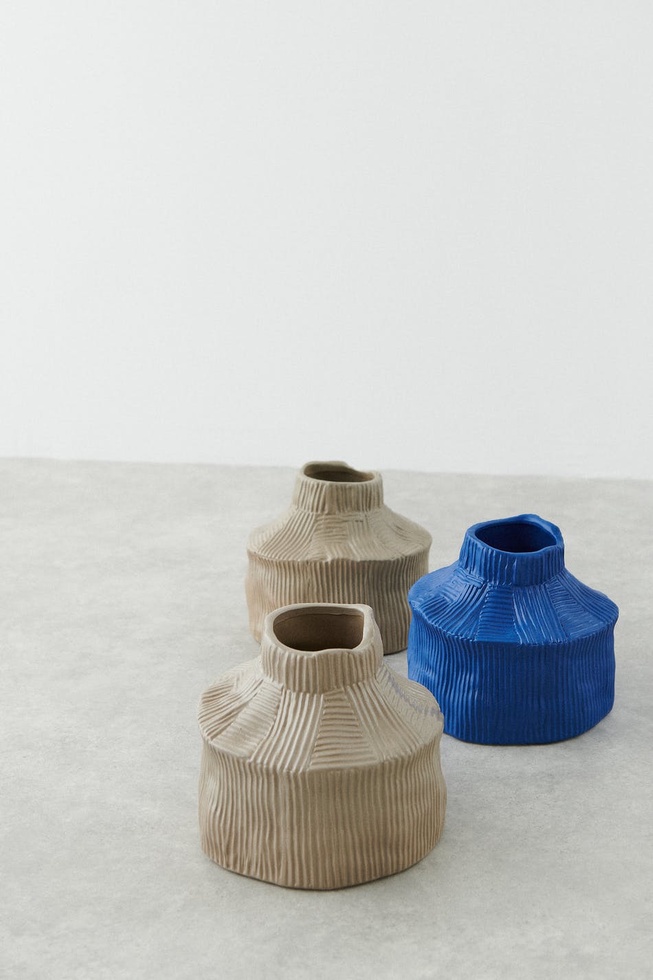 Gina Tricot - Gina Low Ceramic Vase - Dekoration - Beige - One Size - Damen