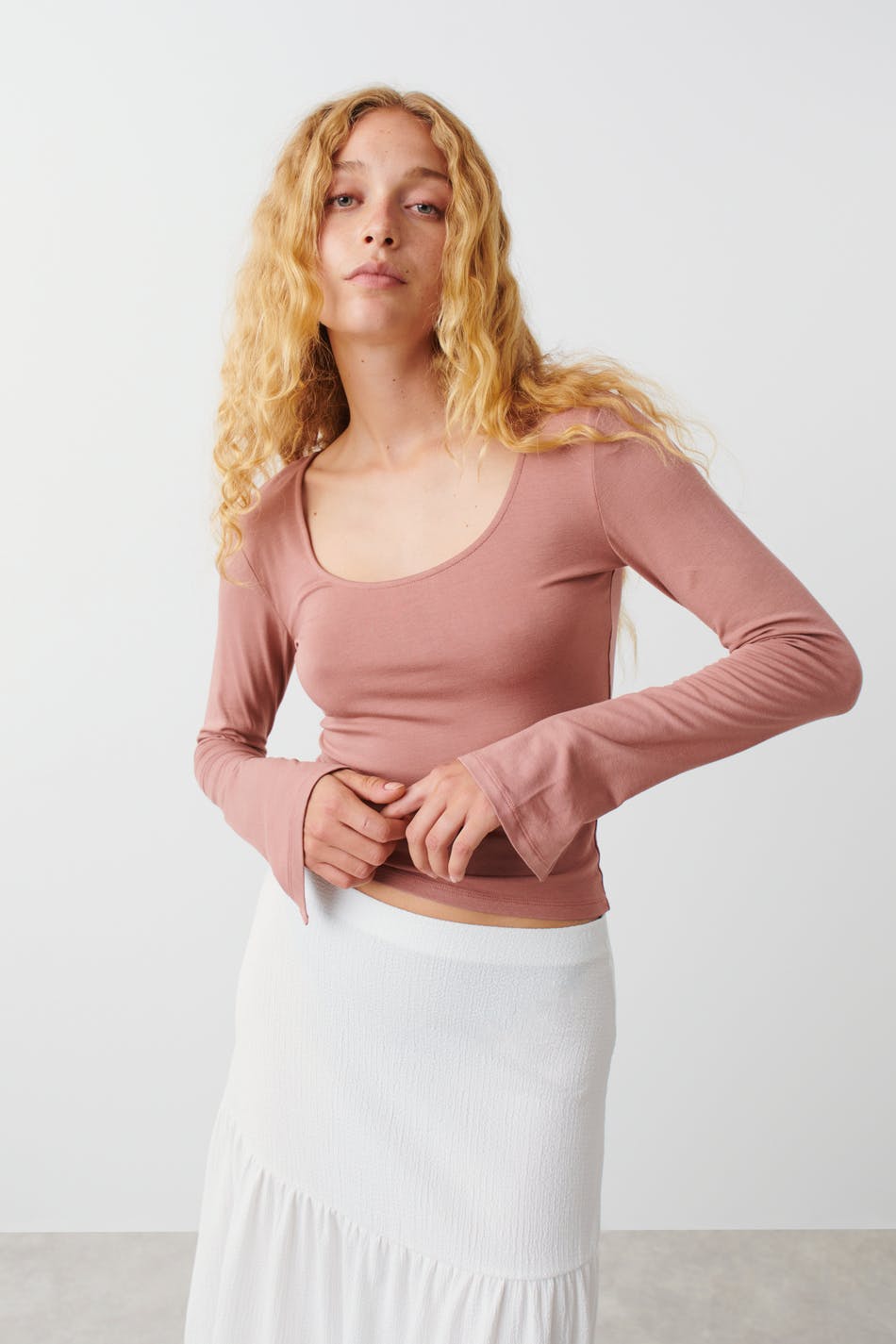 Läs mer om Gina Tricot - Soft touch jersey top - toppar - Pink - L - Female
