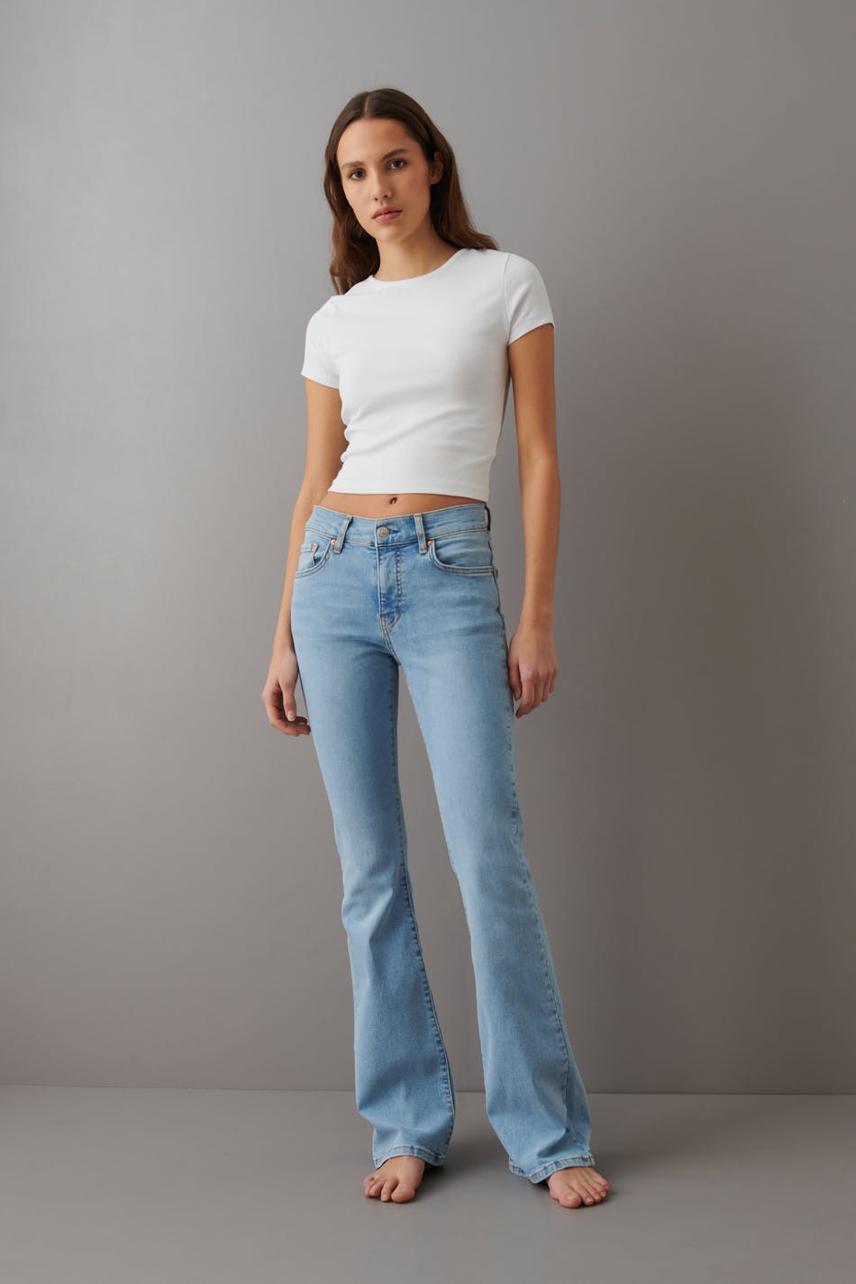 Gina Tricot - Low waist bootcut jeans - low waist jeans- Blue - 34 - Female