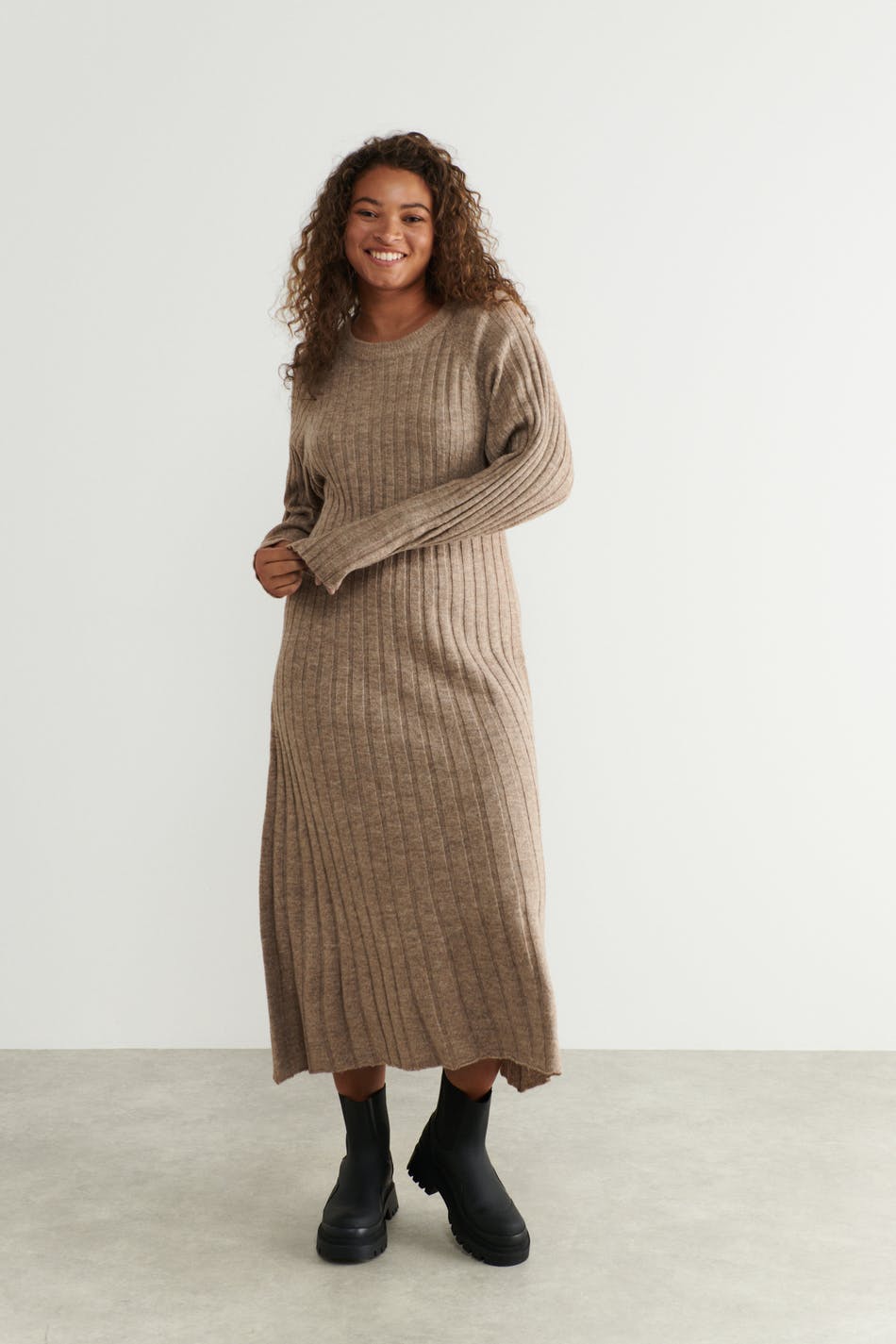 Blanca knitted dress, Gina Tricot