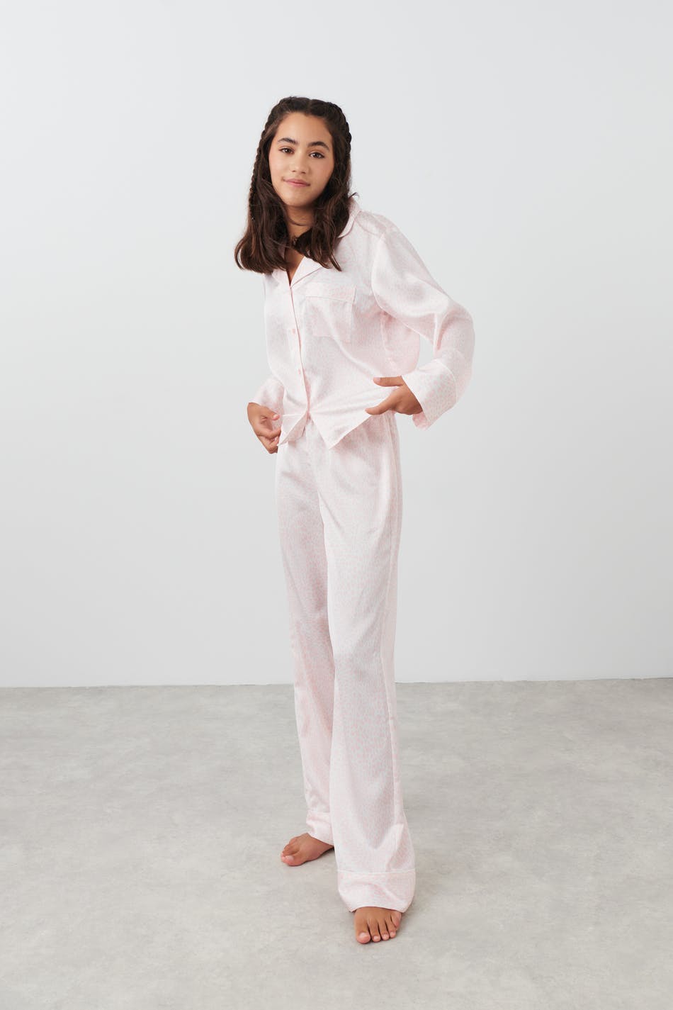 Läs mer om Gina Tricot - Y satin pyjamas set - young-homewear - Pink - 134/140 - Female