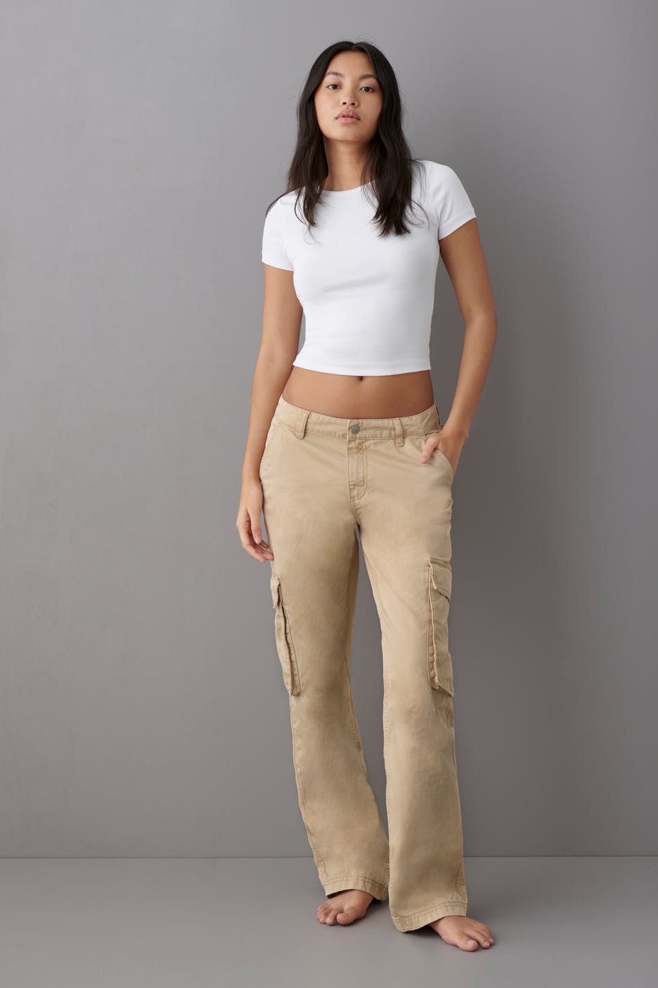 Gina Tricot - Low waist cargo jeans - cargobukser- Beige - 42 - Female