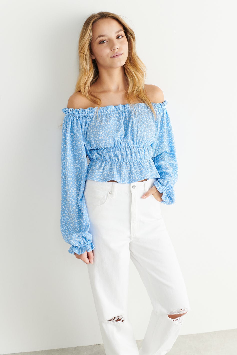 Fashion Tops Off-The-Shoulder Tops Gina Tricot Off-The-Shoulder Top allover print casual look 