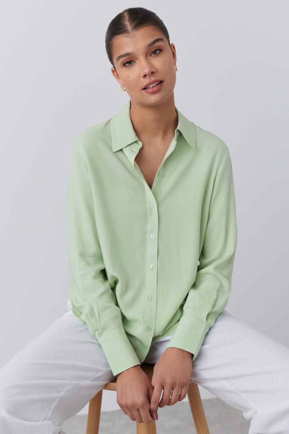 Läs mer om Gina Tricot - Tilda shirt - skjortor - Green - L - Female