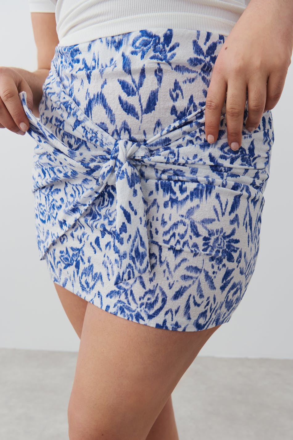 Mini denim skirt - Blue - Women - Gina Tricot