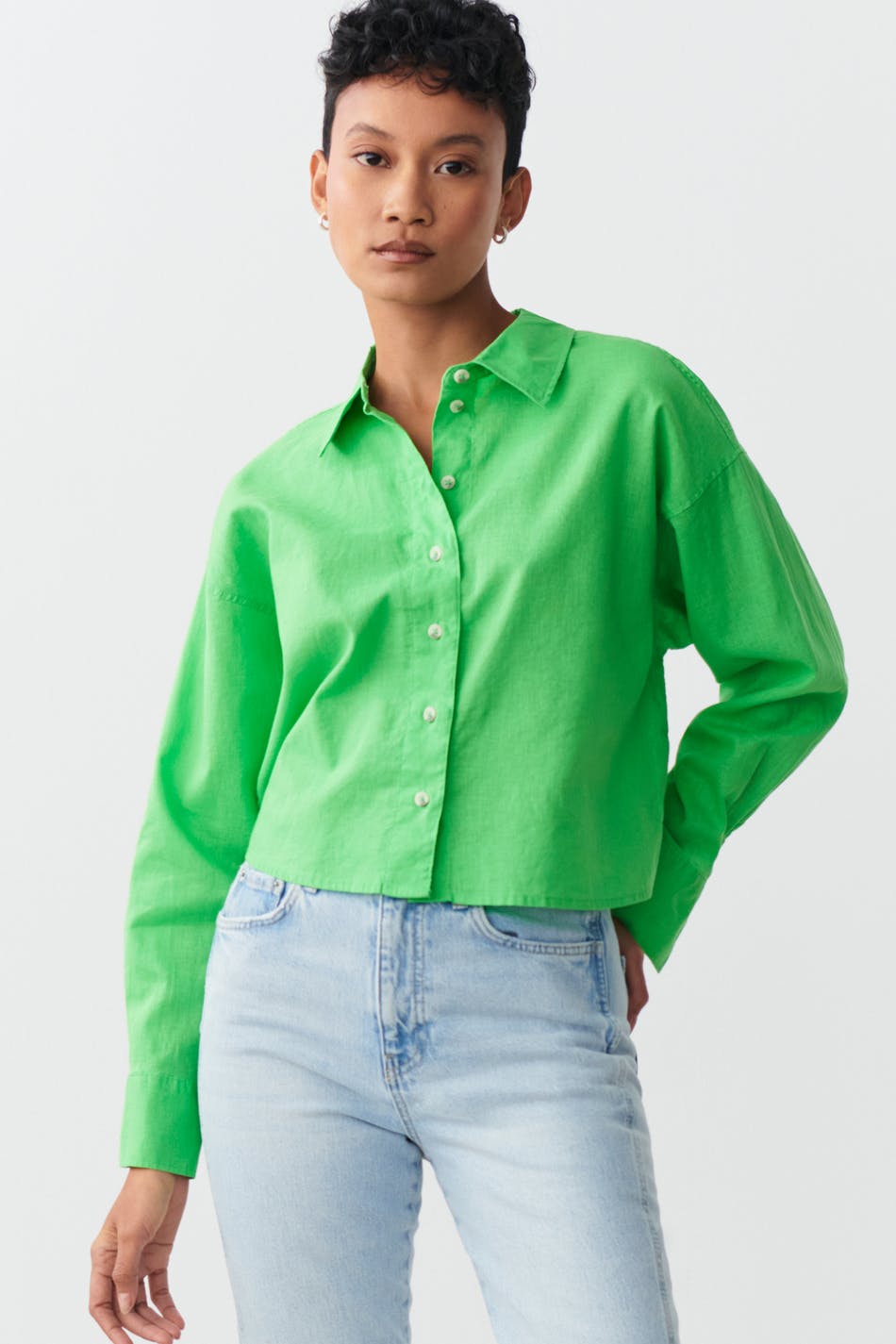 Läs mer om Magda linen blend shirt
