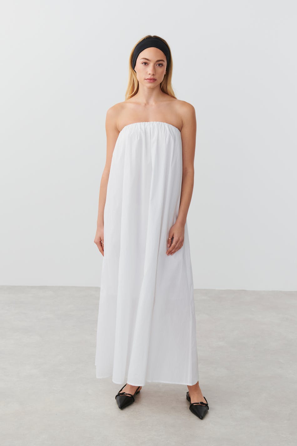 Läs mer om Gina Tricot - Maxi dress - långklänningar - White - L - Female