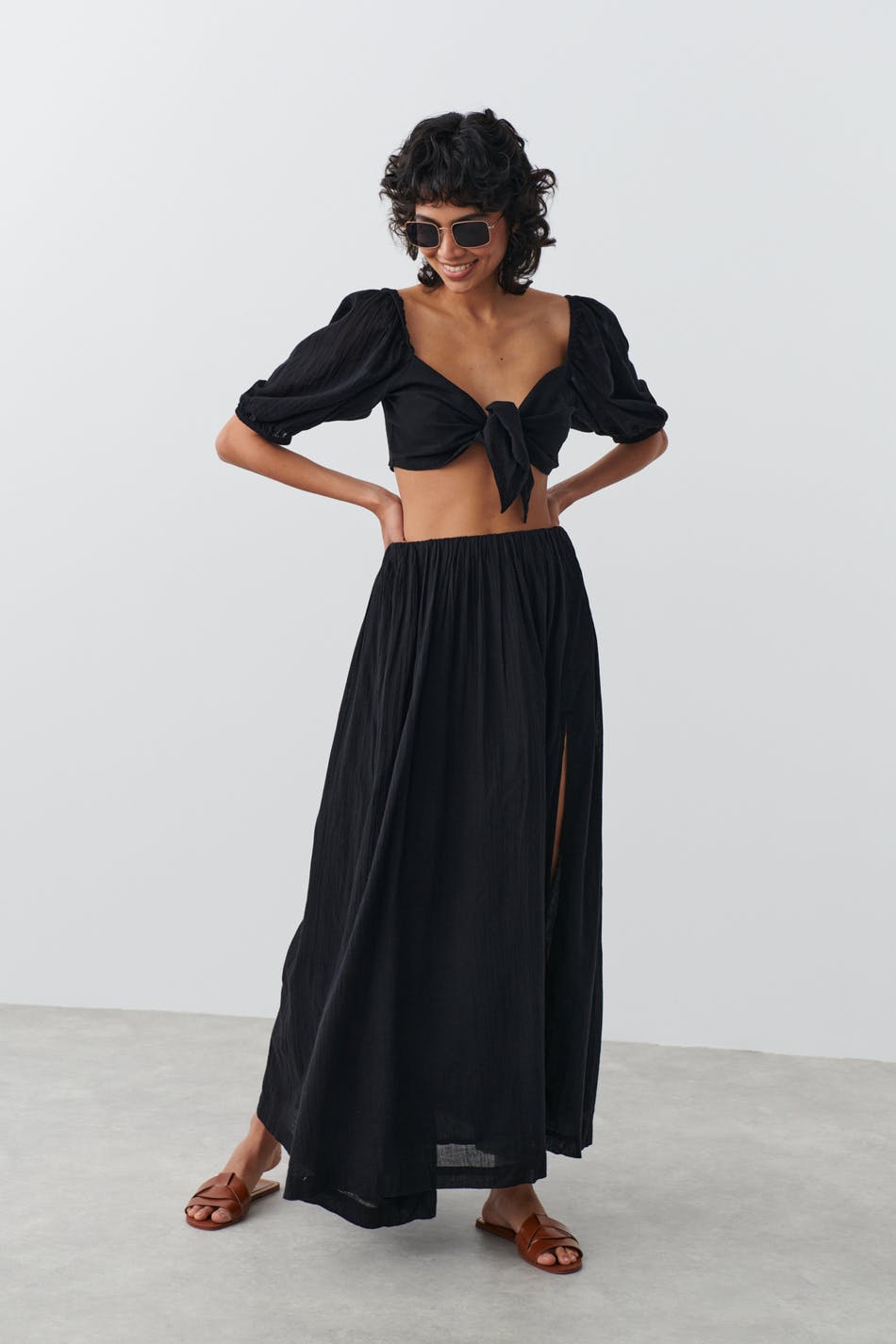 Ginna Midi Skirt - Front Slit Pencil Skirt in Black