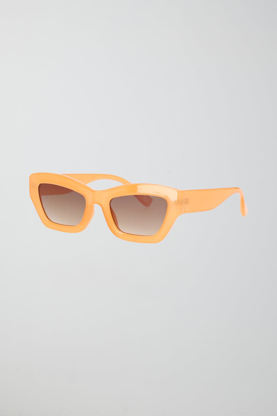 Läs mer om Gina Tricot - Chunky cateye sunglasses - solglasögon - Orange - ONESIZE - Female