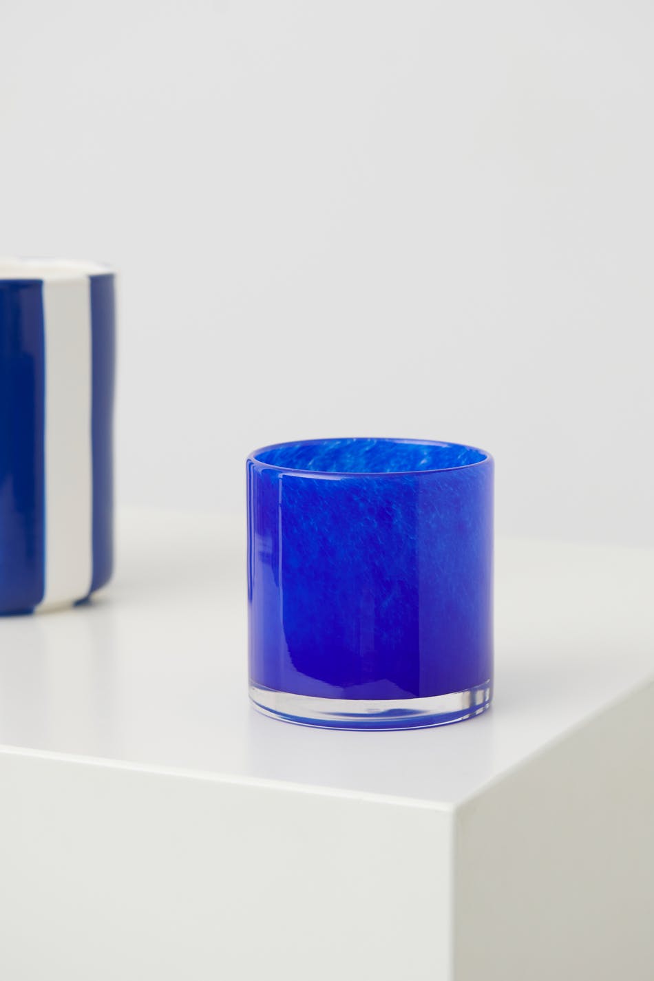Läs mer om Gina Tricot - Glass m candle holder - Ljuslyktor & ljushållare - Blue - ONESIZE - Female