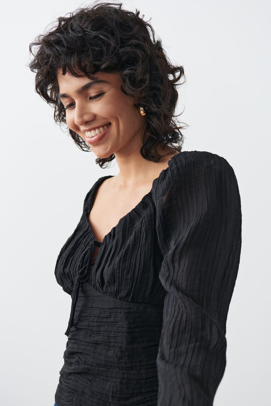 Läs mer om Gina Tricot - Gathered bust blouse - blusar - Black - S - Female