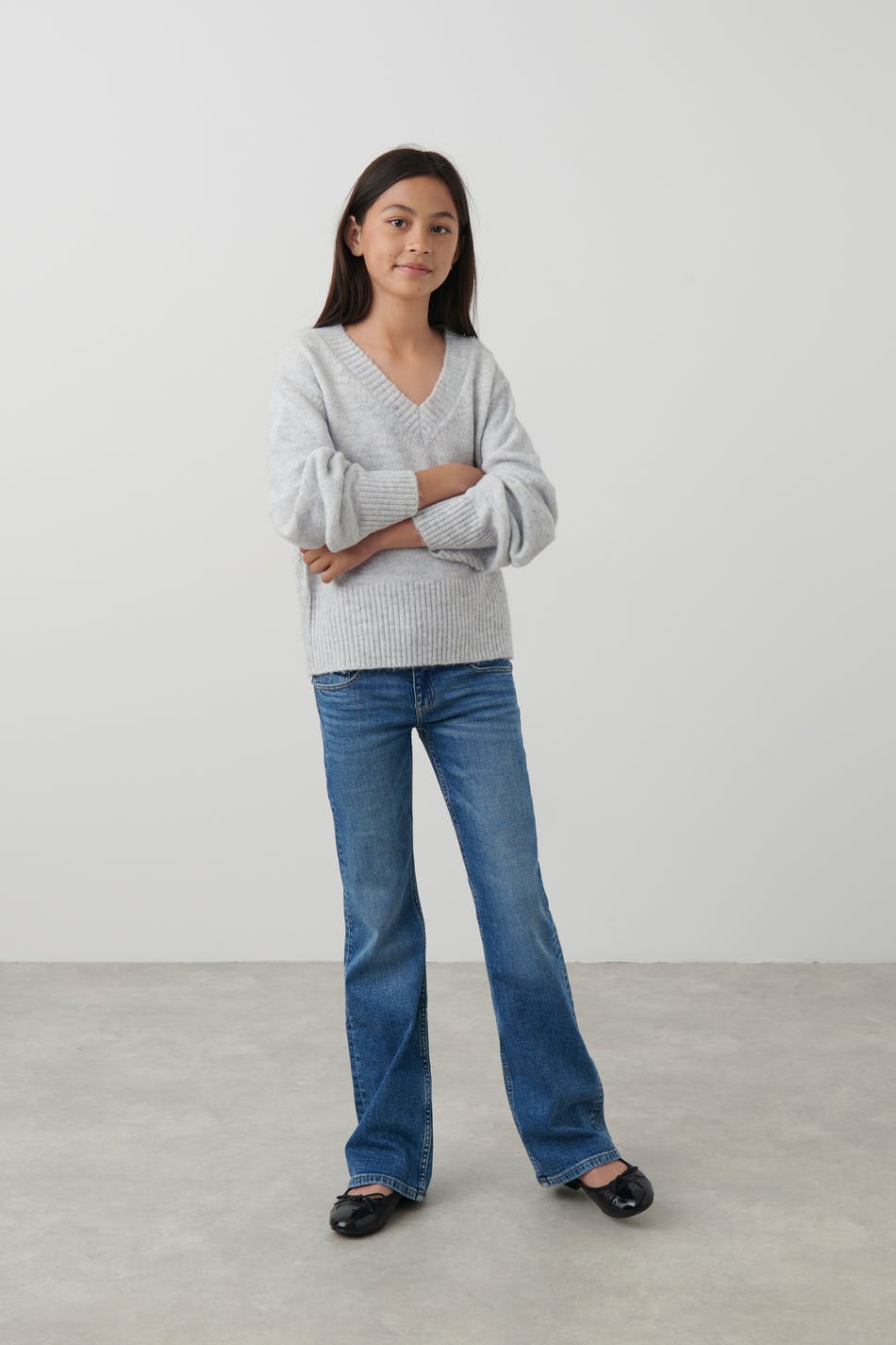 Gina Tricot - Y v-neck knitted sweater - stickade tröjor - Grey - 158/164 - Female