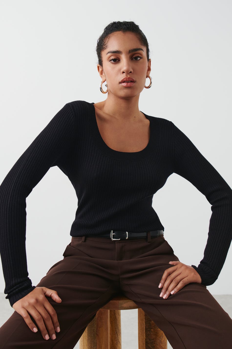 Läs mer om Gina Tricot - Long sleeve knitted top - långärmade toppar - Black - L - Female