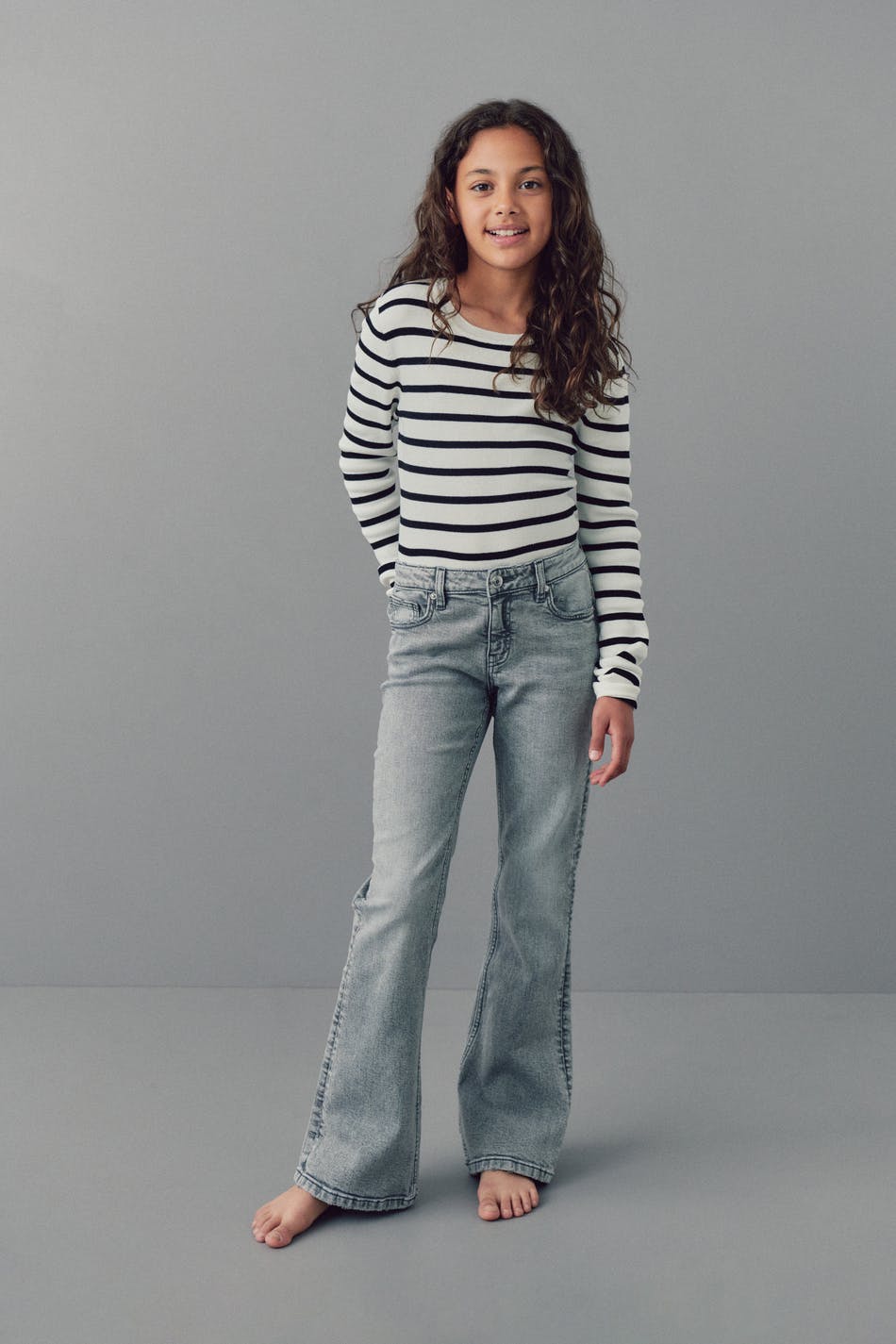Läs mer om Gina Tricot - Bootcut jeans - bootcut - Grey - 146 - Female