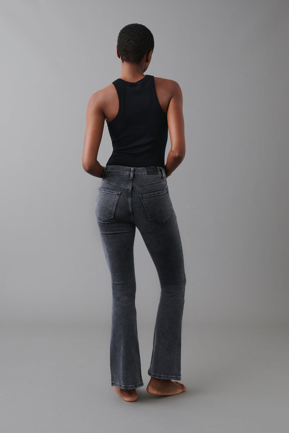 Low waist flare jeans - Grey - Gina Tricot