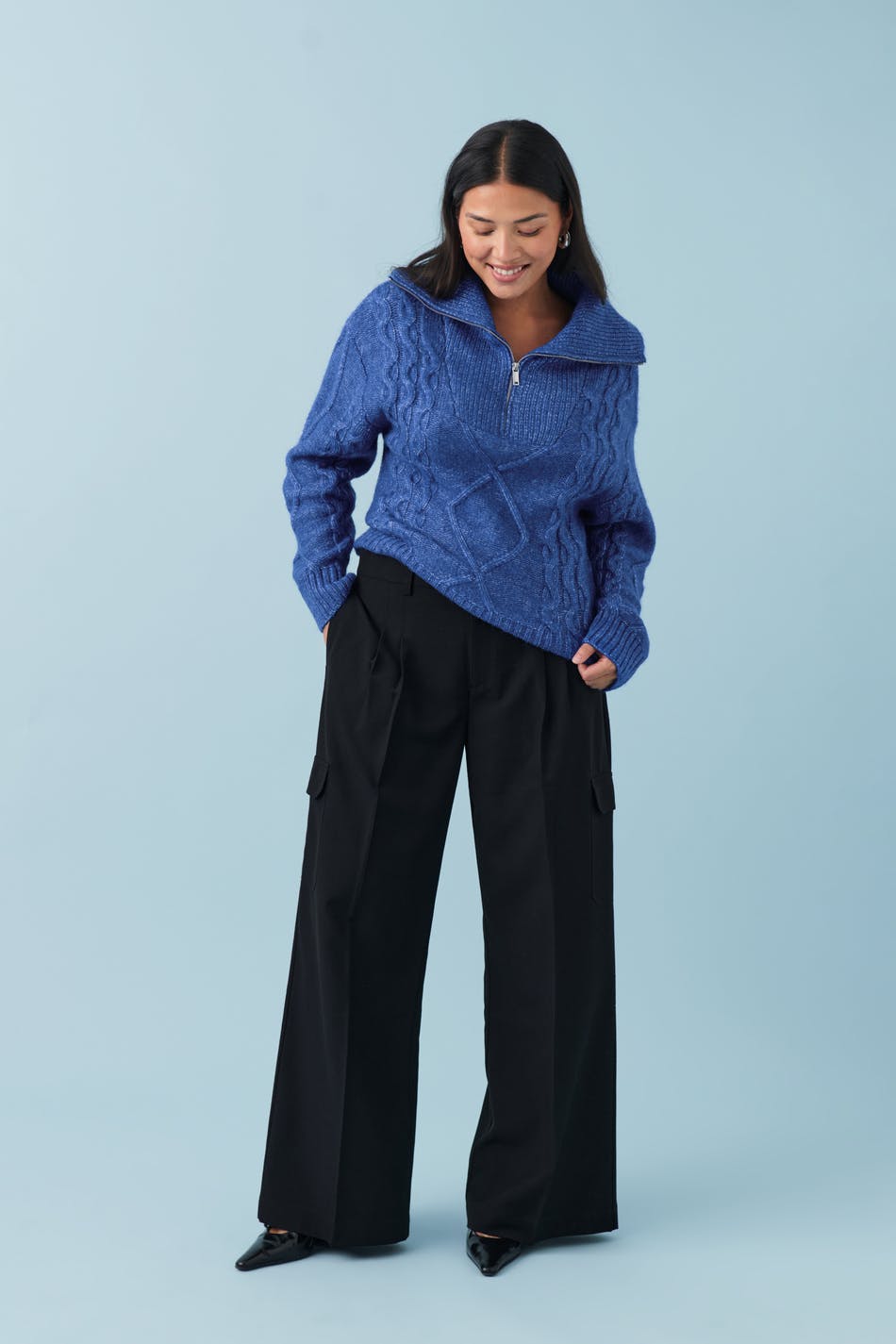 Läs mer om Gina Tricot - Tailored cargo trousers - cargobyxor - Black - 34 - Female