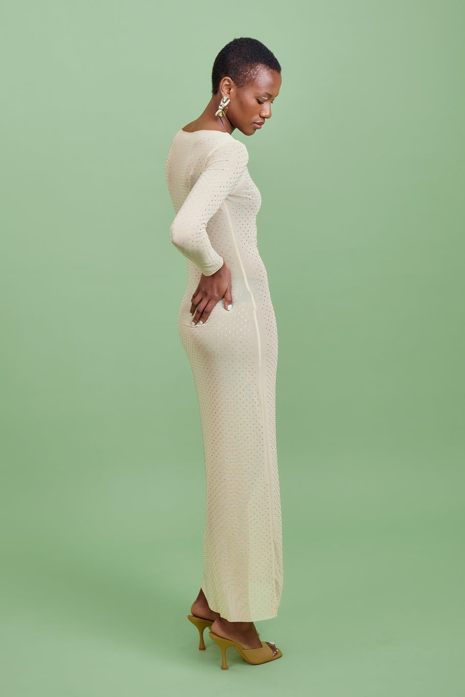 Läs mer om Gina Tricot - Rhinestone mesh dress - långklänningar - Beige - XL - Female