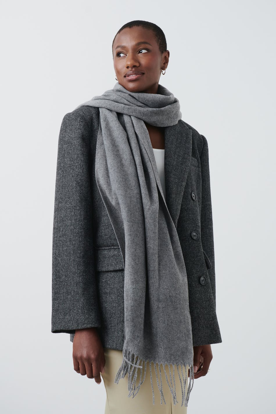 Läs mer om Gina Tricot - Everyday soft scarf - scarves & halsdukar - Grey - ONESIZE - Female