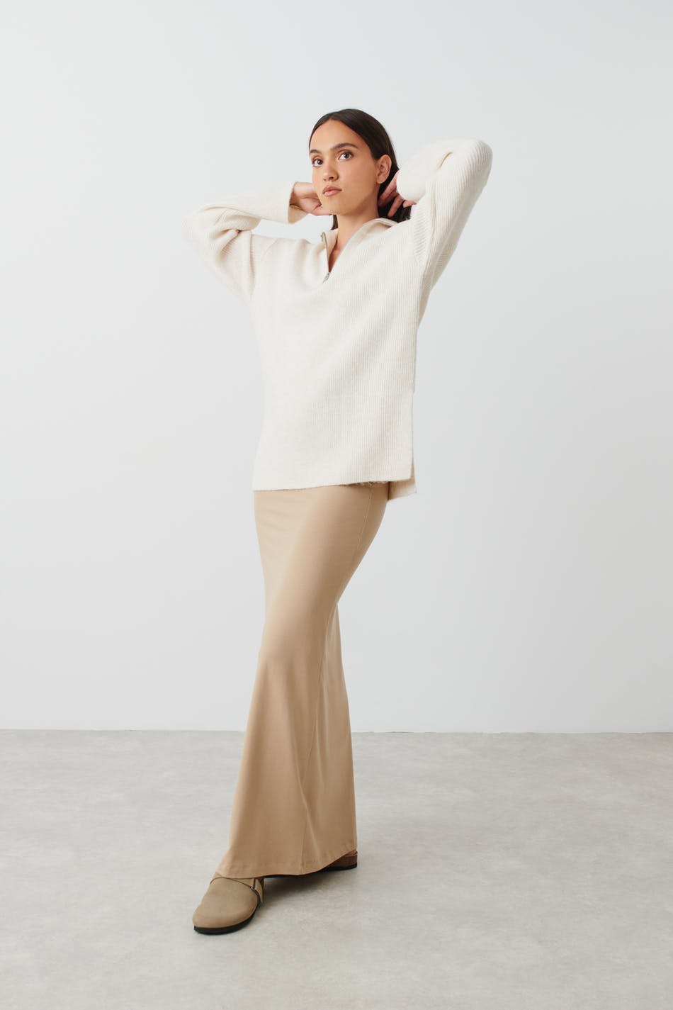 Läs mer om Gina Tricot - Long knitted zip sweater - stickade tröjor - White - XS - Female