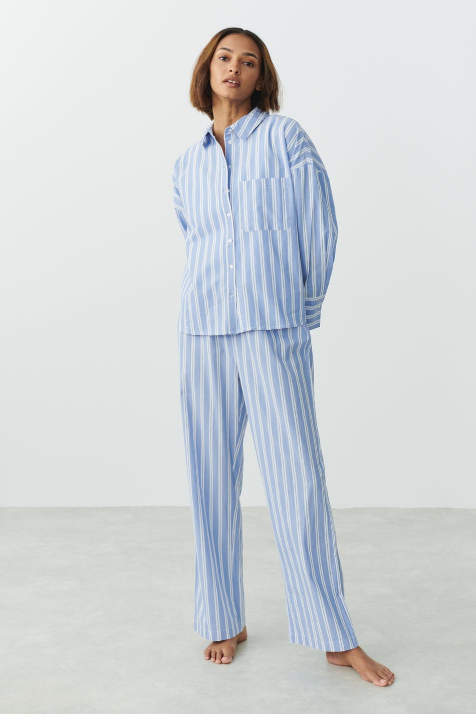 Läs mer om Gina Tricot - Cotton pyjamas shirt - pyjamas - Blue - XL - Female