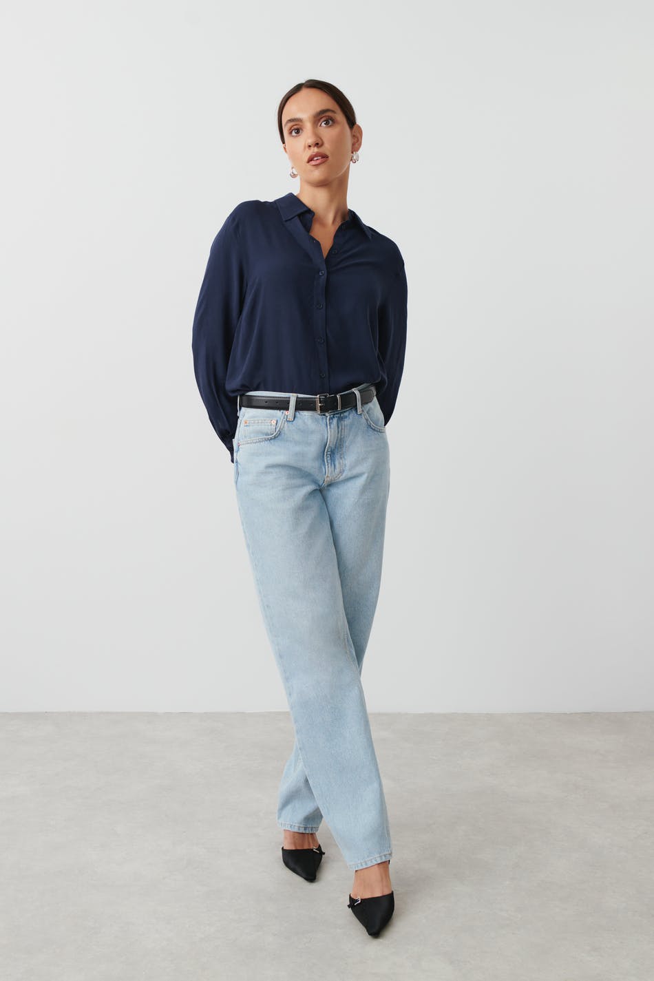Läs mer om Gina Tricot - Viscose shirt - satinskjortor - Blue - XL - Female