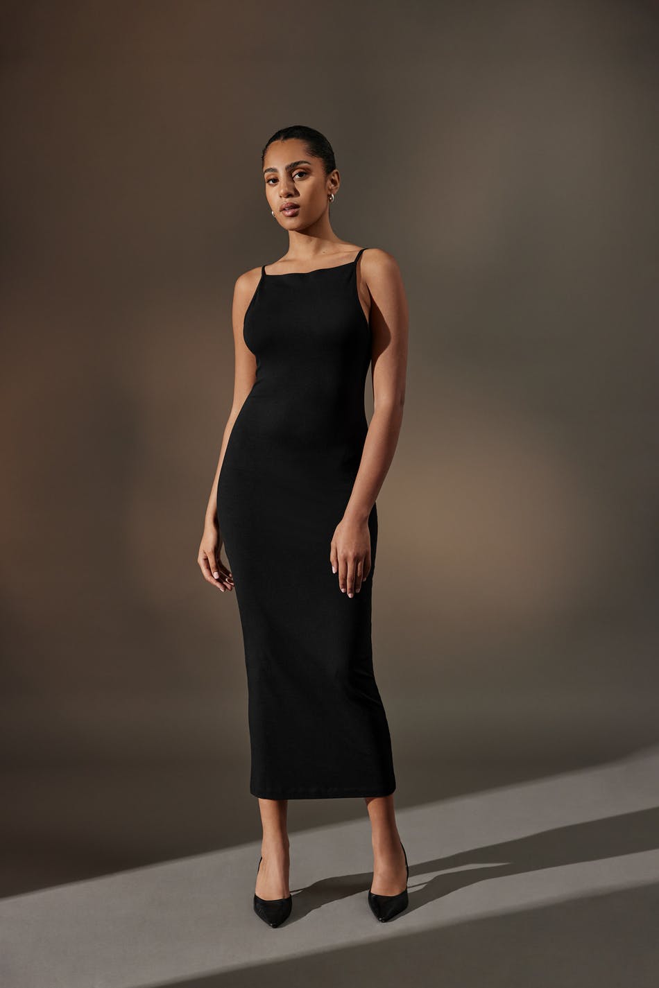Läs mer om Gina Tricot - Boatneck strap dress - klänningar - Black - XS - Female