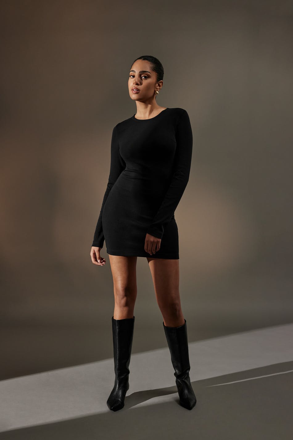 Läs mer om Gina Tricot - Mini open back dress - miniklänningar - Black - XL - Female