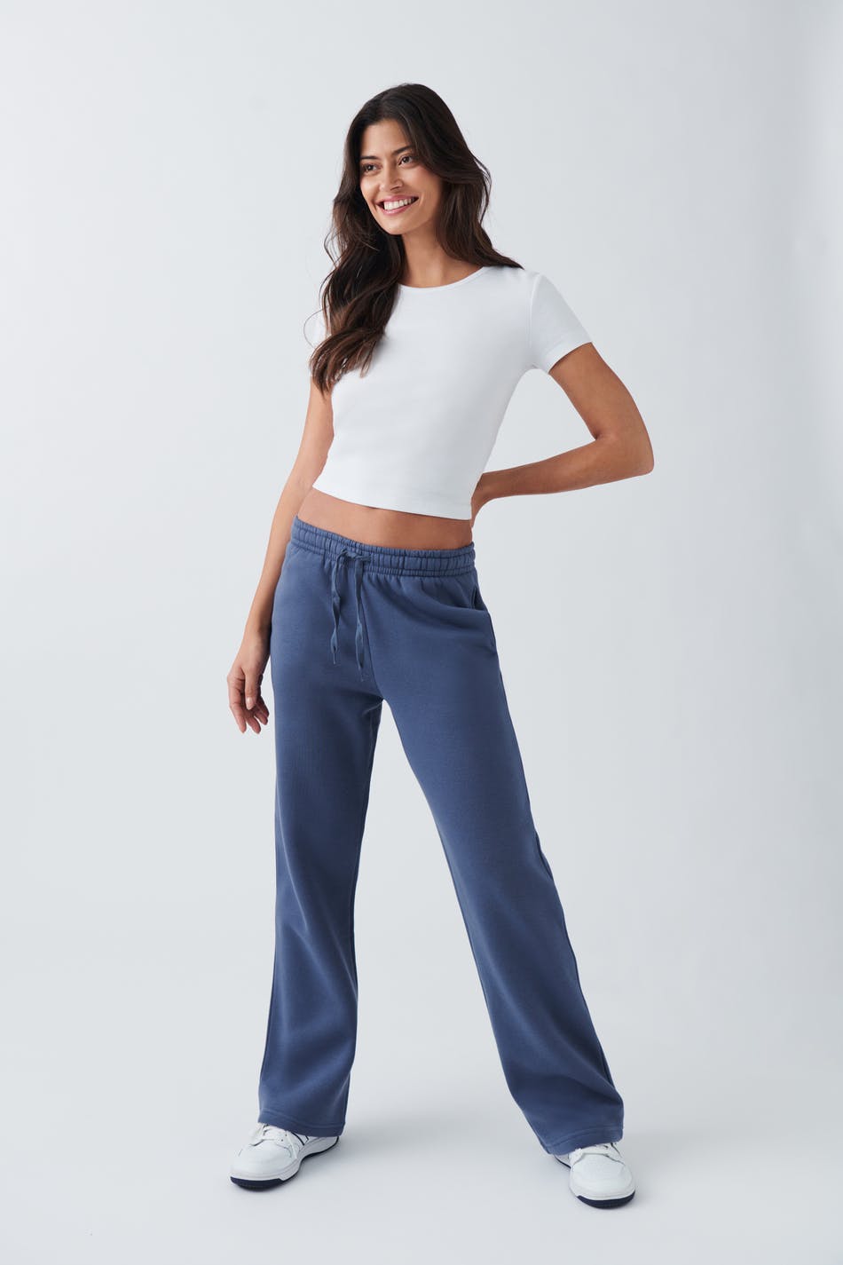 Gina Tricot - Basic straight sweatpants - sweatpants - Blue - L - Female