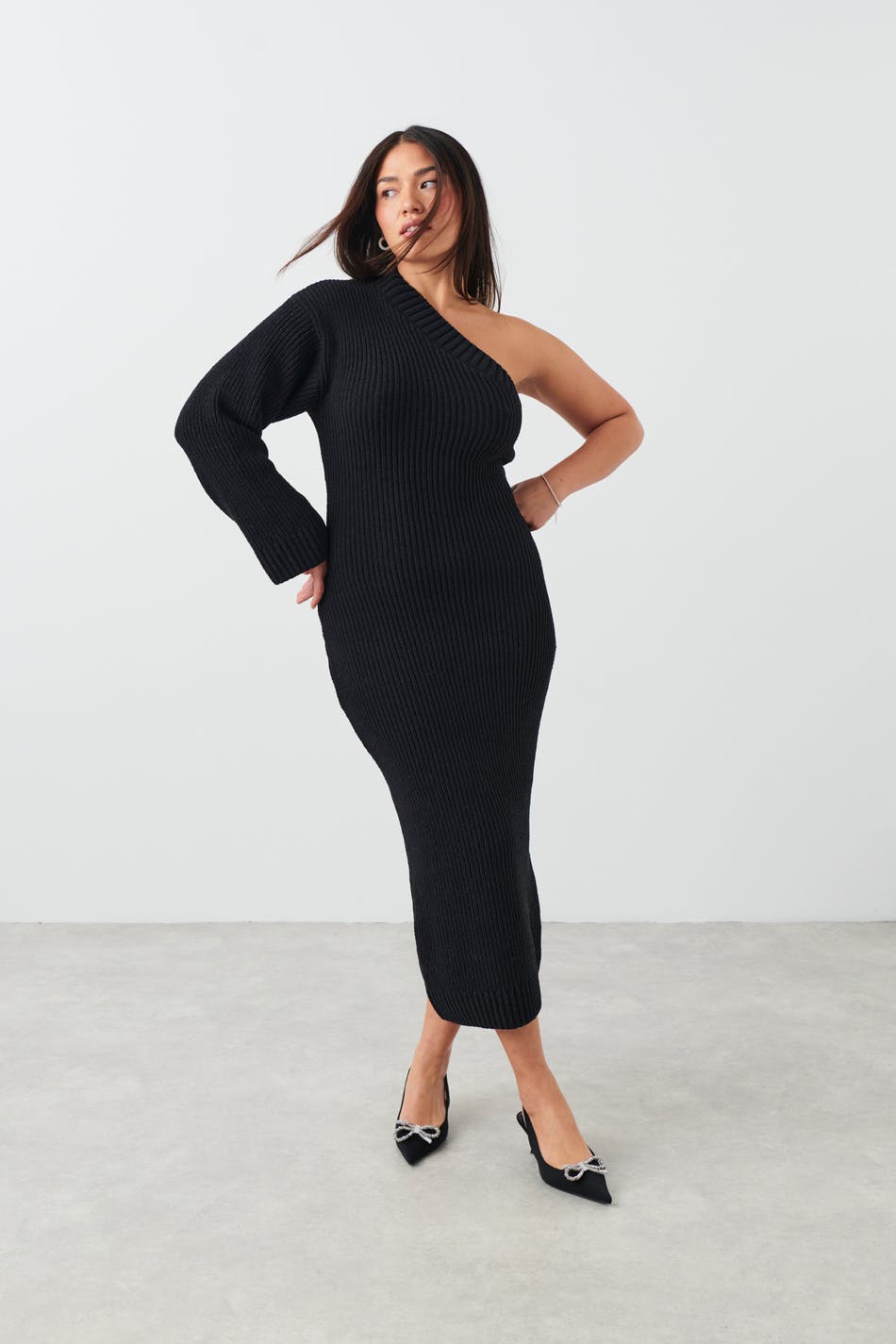Gina Tricot - One shoulder knit dress - stickade klänningar - Black - M - Female