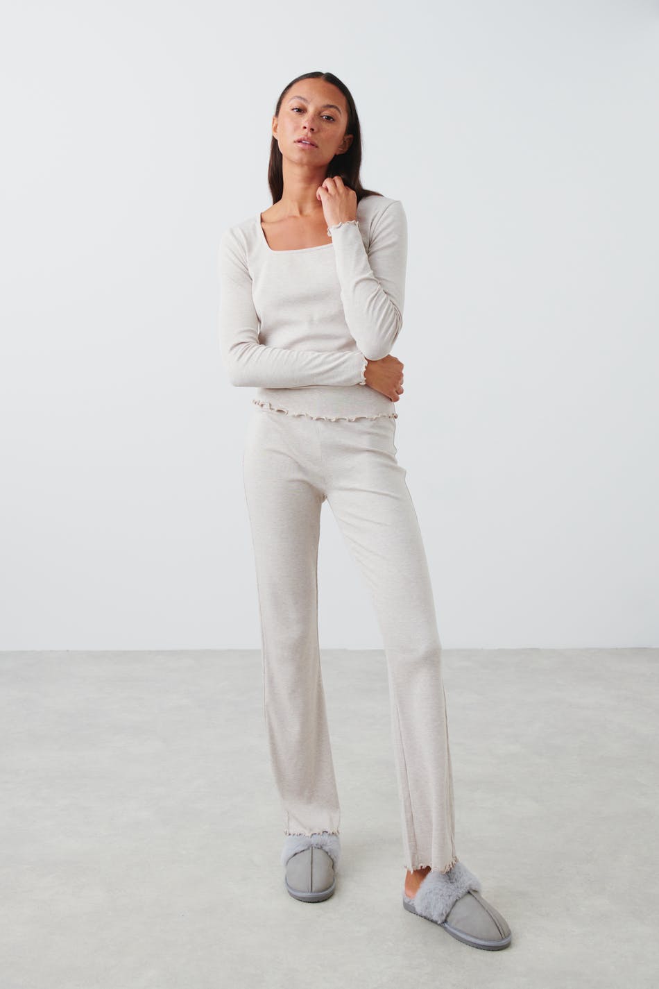 Läs mer om Gina Tricot - Homewear flared trousers - homewear - Beige - L - Female