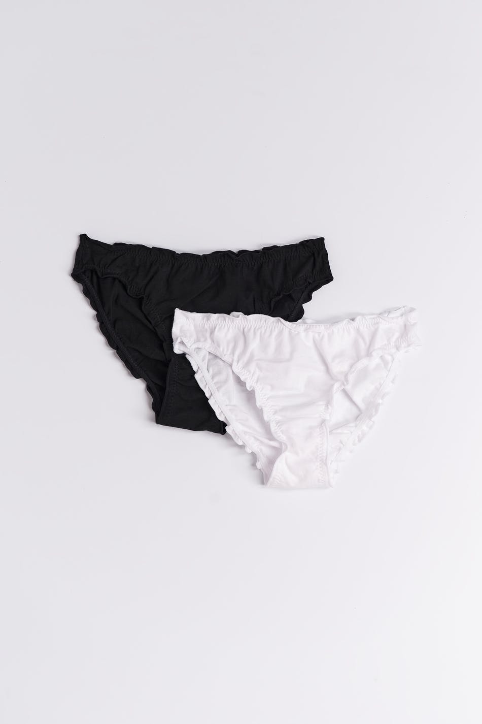 Läs mer om Gina Tricot - 2 pack-y babylock brief - young-bottoms - White - 146/152 - Female