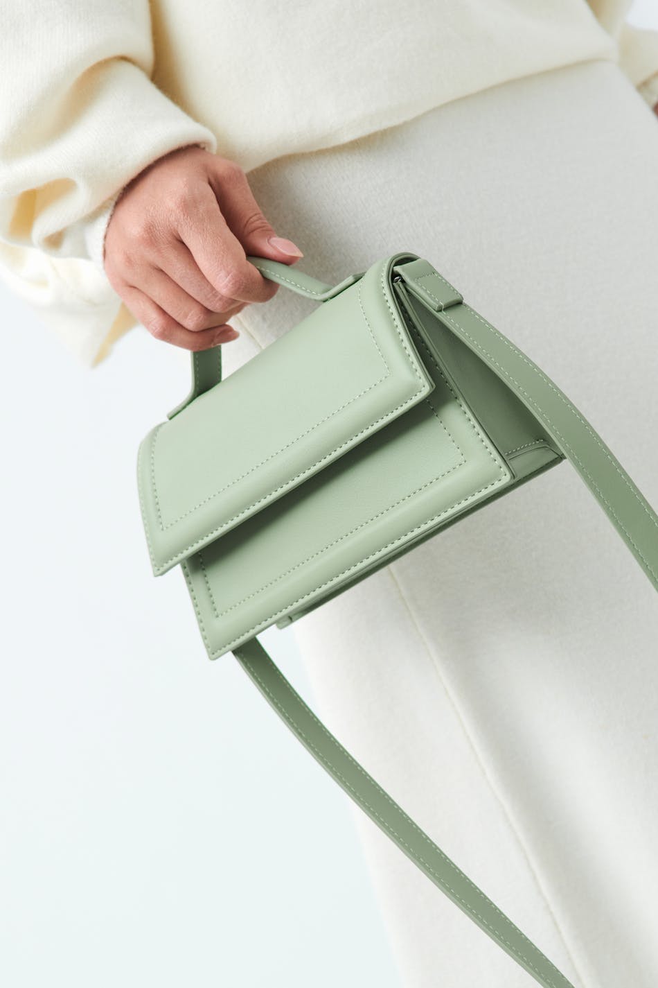 Läs mer om Gina Tricot - Mini crossbody bag - väskor & plånböcker - Green - ONESIZE - Female