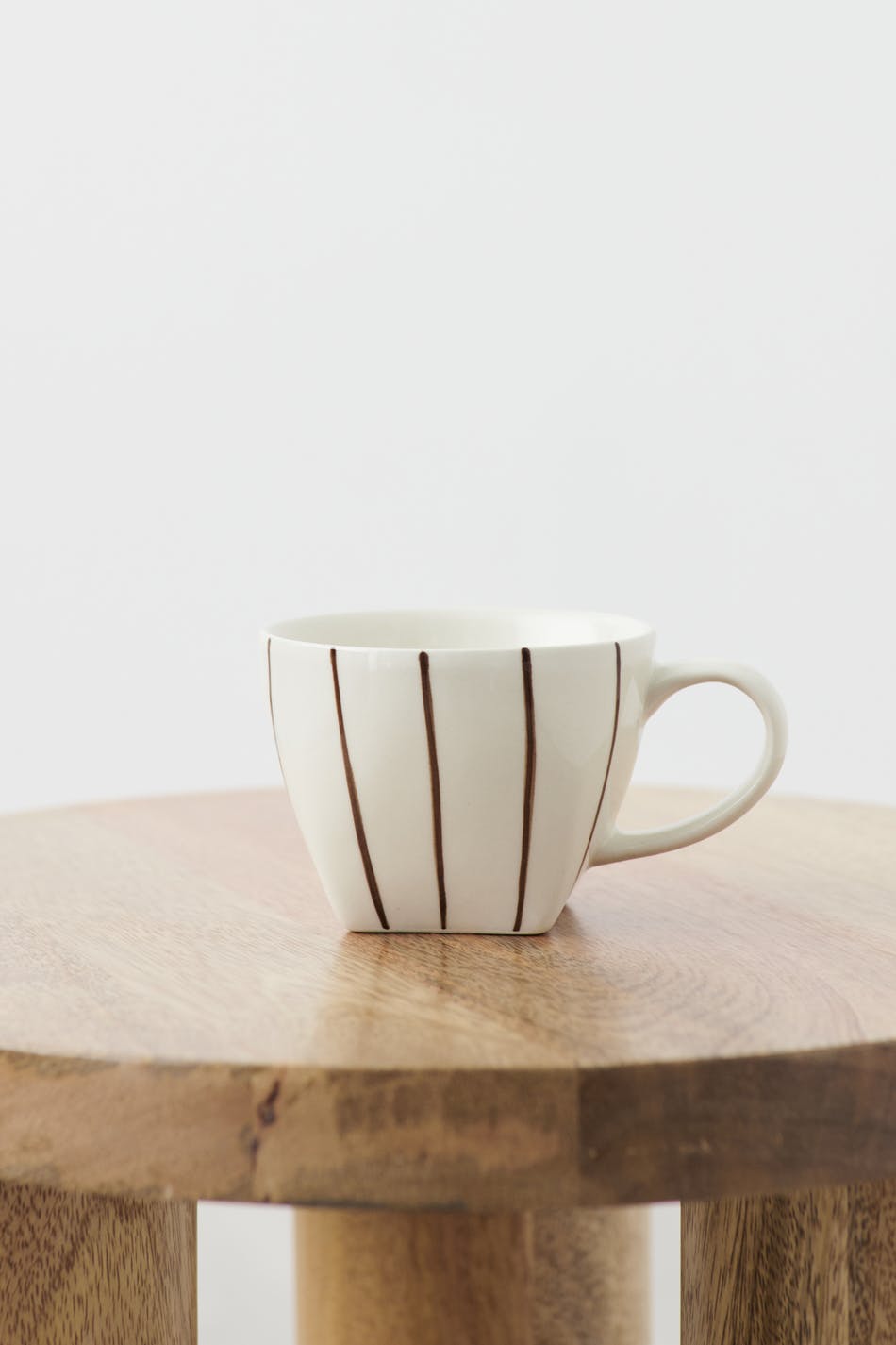 Gina Tricot - Striped ceramic cup - Dukning - Brown - ONESIZE - Female