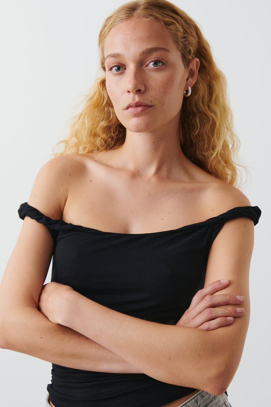 Läs mer om Gina Tricot - Soft touch twist detail top - linnen - Black - S - Female