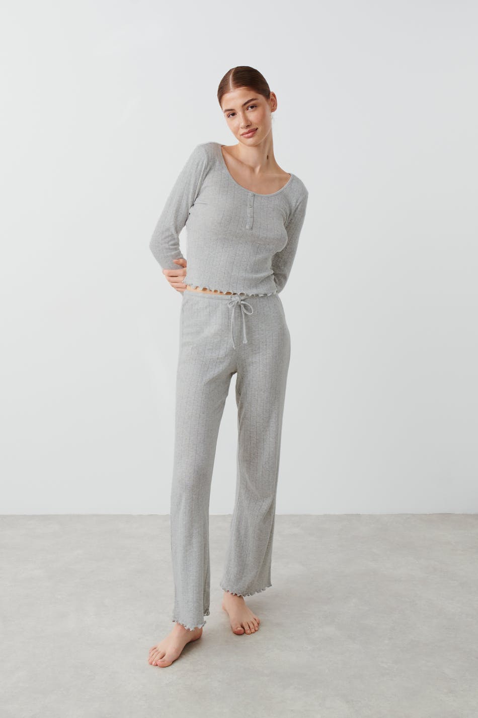 Pointelle trousers - Grey - Women - Gina Tricot