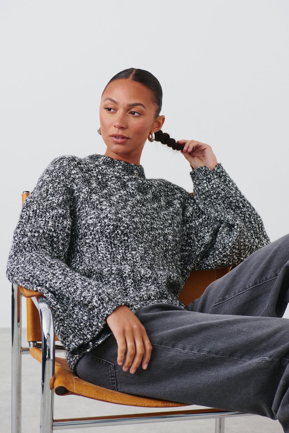 Läs mer om Gina Tricot - Bouclé sweater - stickade tröjor - Black - L - Female
