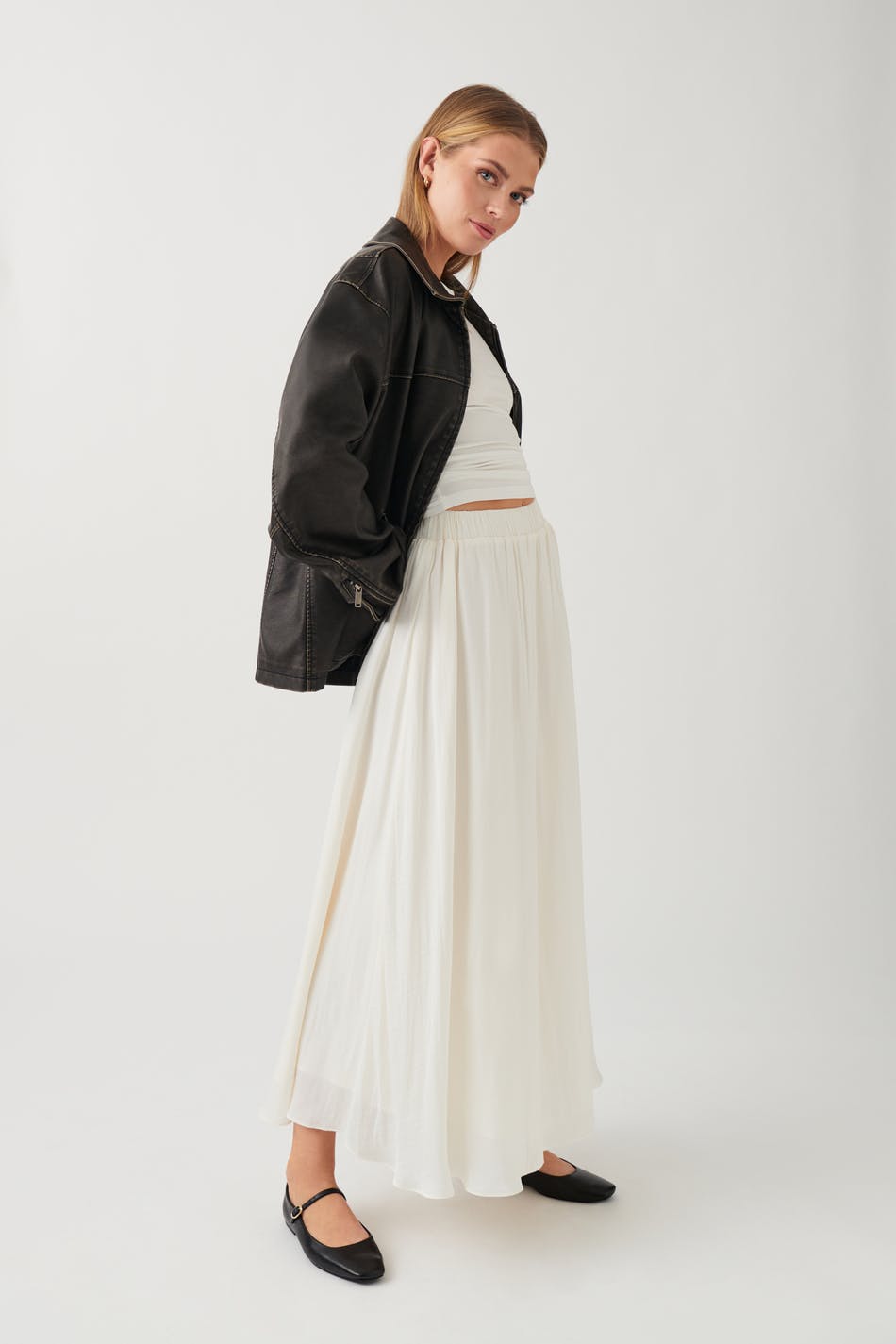 Läs mer om Gina Tricot - Wide maxi skirt - långkjolar - White - XS - Female