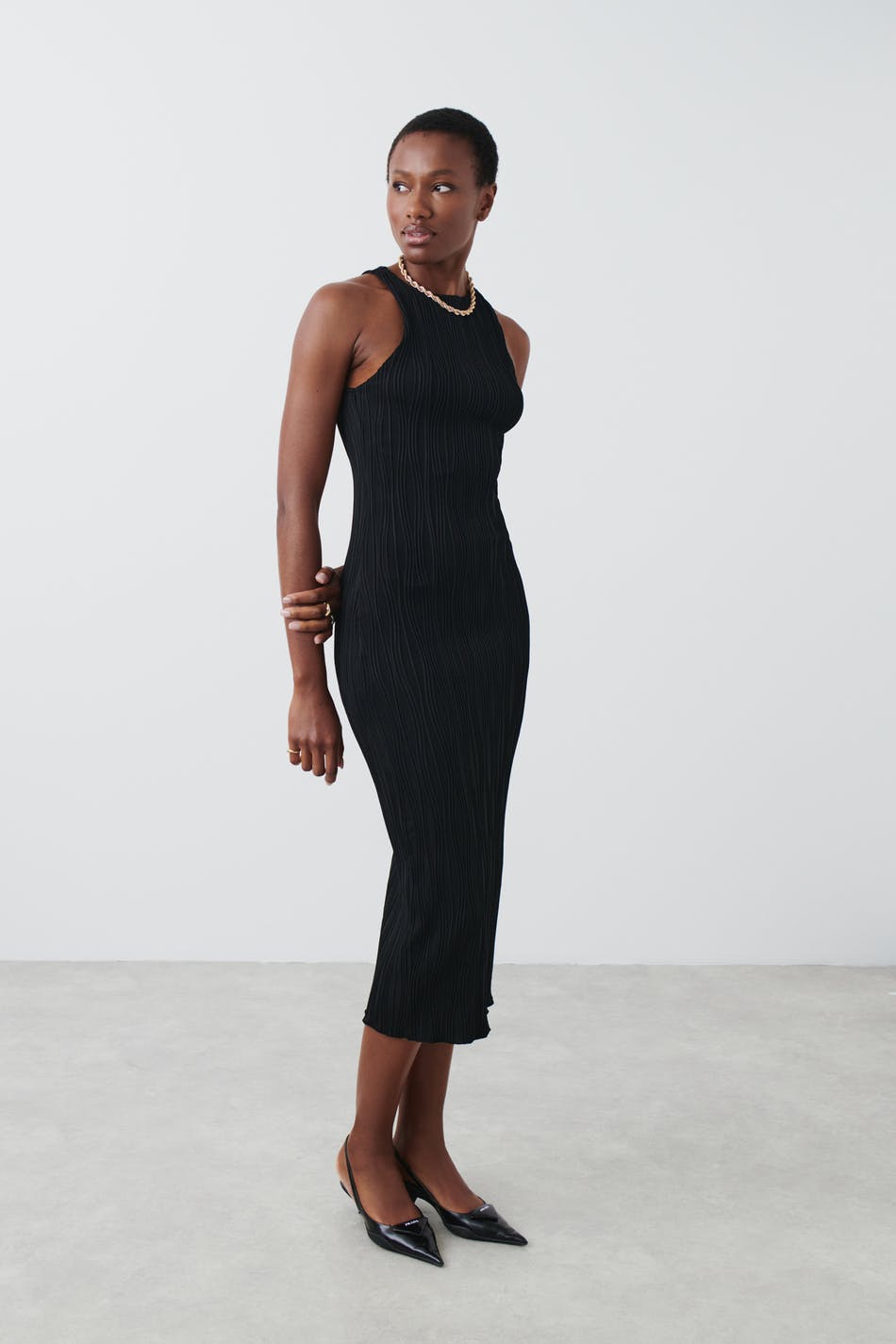 Läs mer om Gina Tricot - Wave midi dress - midiklänningar - Black - XS - Female