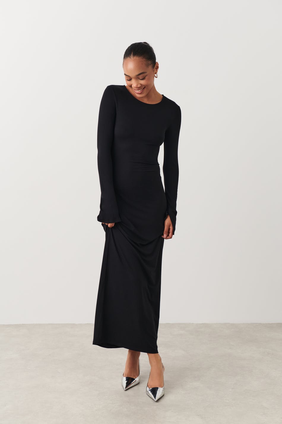 Läs mer om Gina Tricot - Soft touch jersey maxi dress - långärmade klänningar - Black - XXS - Female