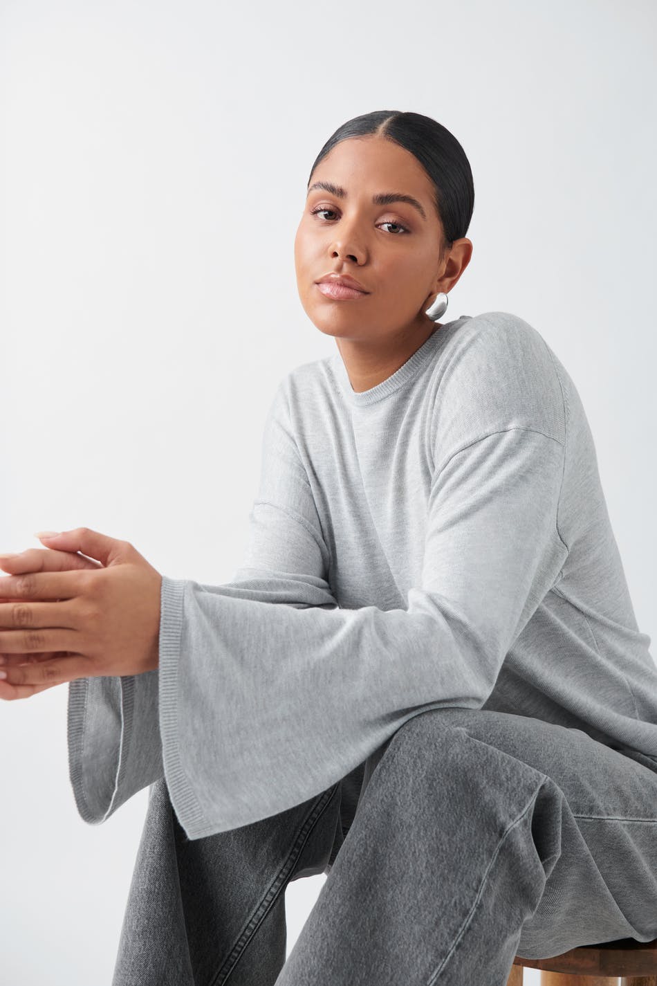 Läs mer om Gina Tricot - Basic fine knit sweater - stickade tröjor - Grey - M - Female