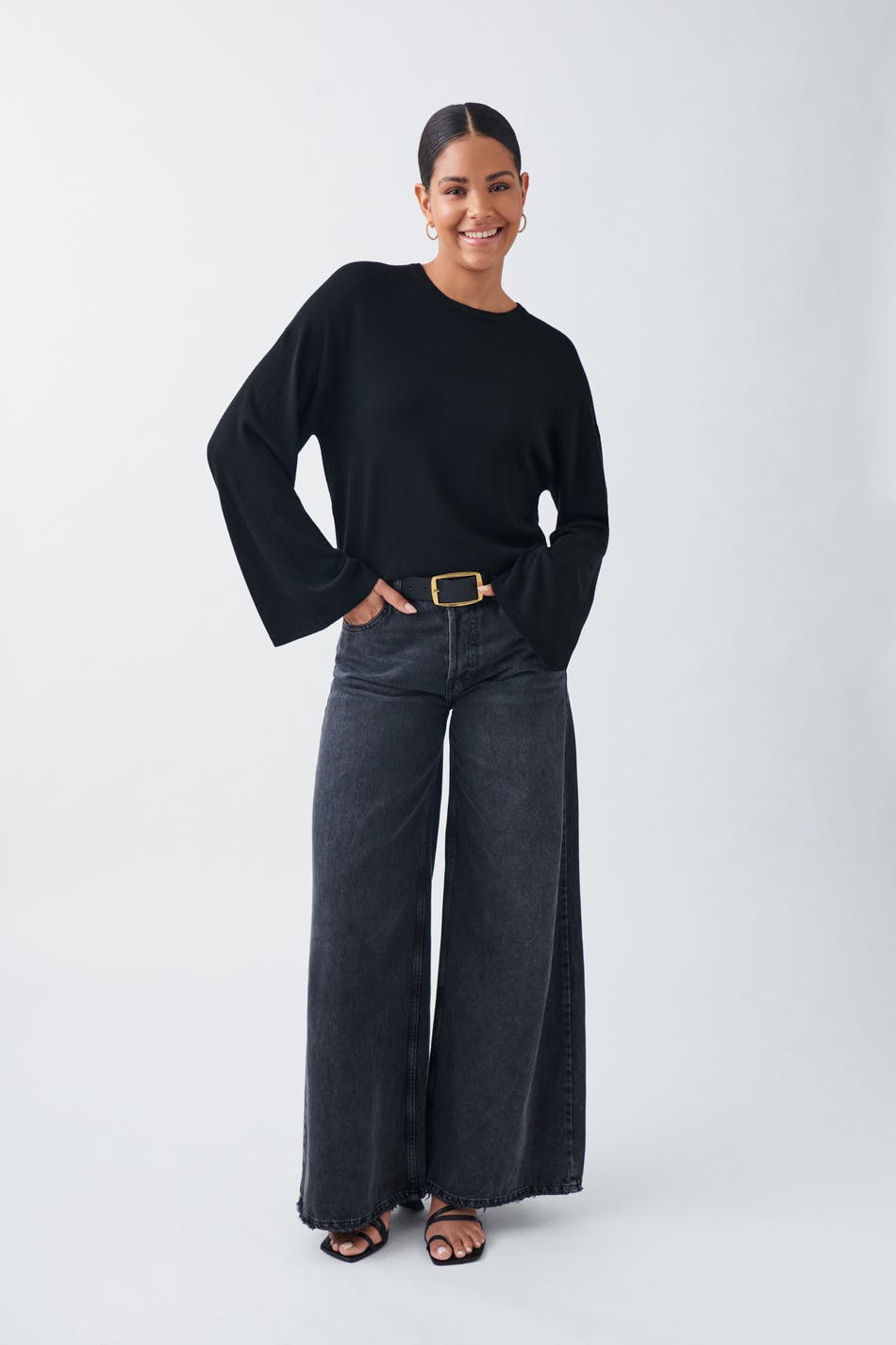 Basic fine knit sweater - Black - Women - Gina Tricot