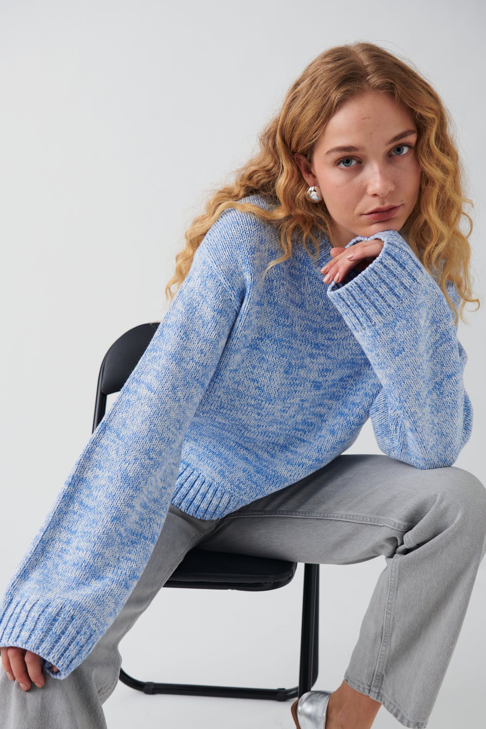 Läs mer om Gina Tricot - Cotton mélange knit sweater - stickade tröjor - Blue - XL - Female