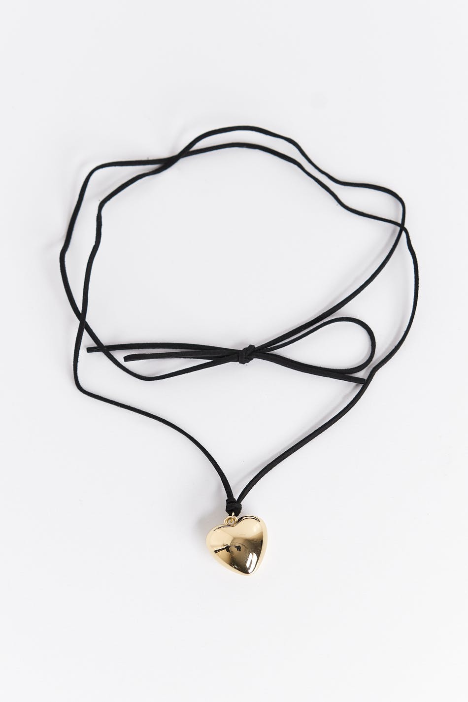 Läs mer om Gina Tricot - Heart strap necklace - halsband - Gold - ONESIZE - Female